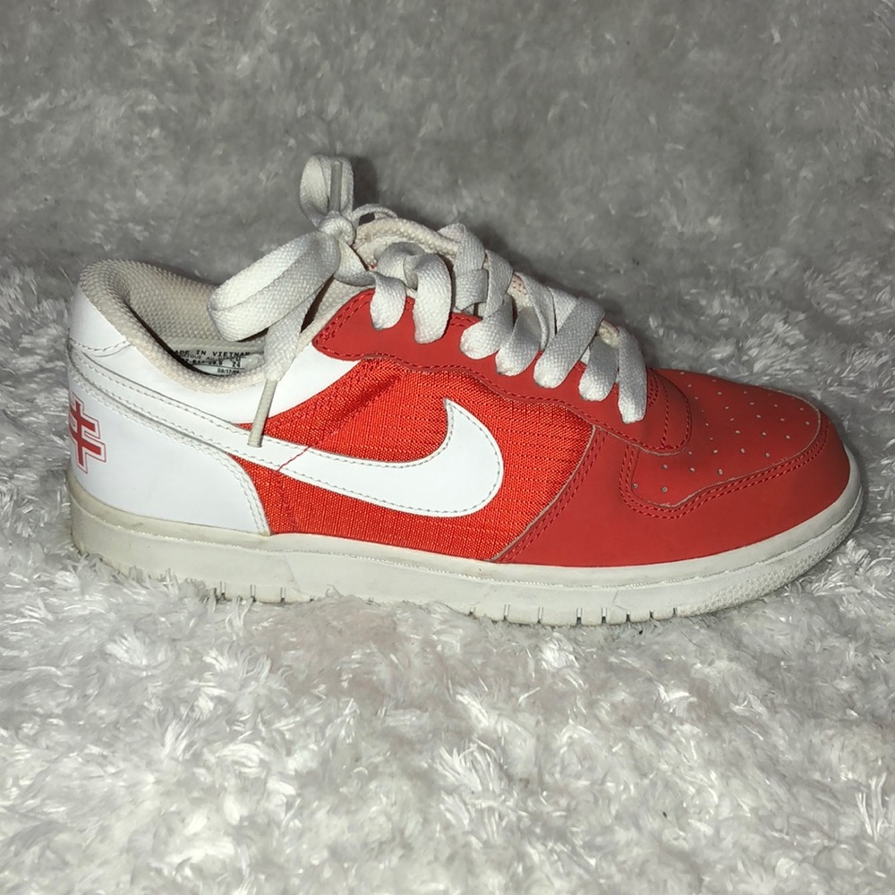 Nike Made in Vietnam Sz 6